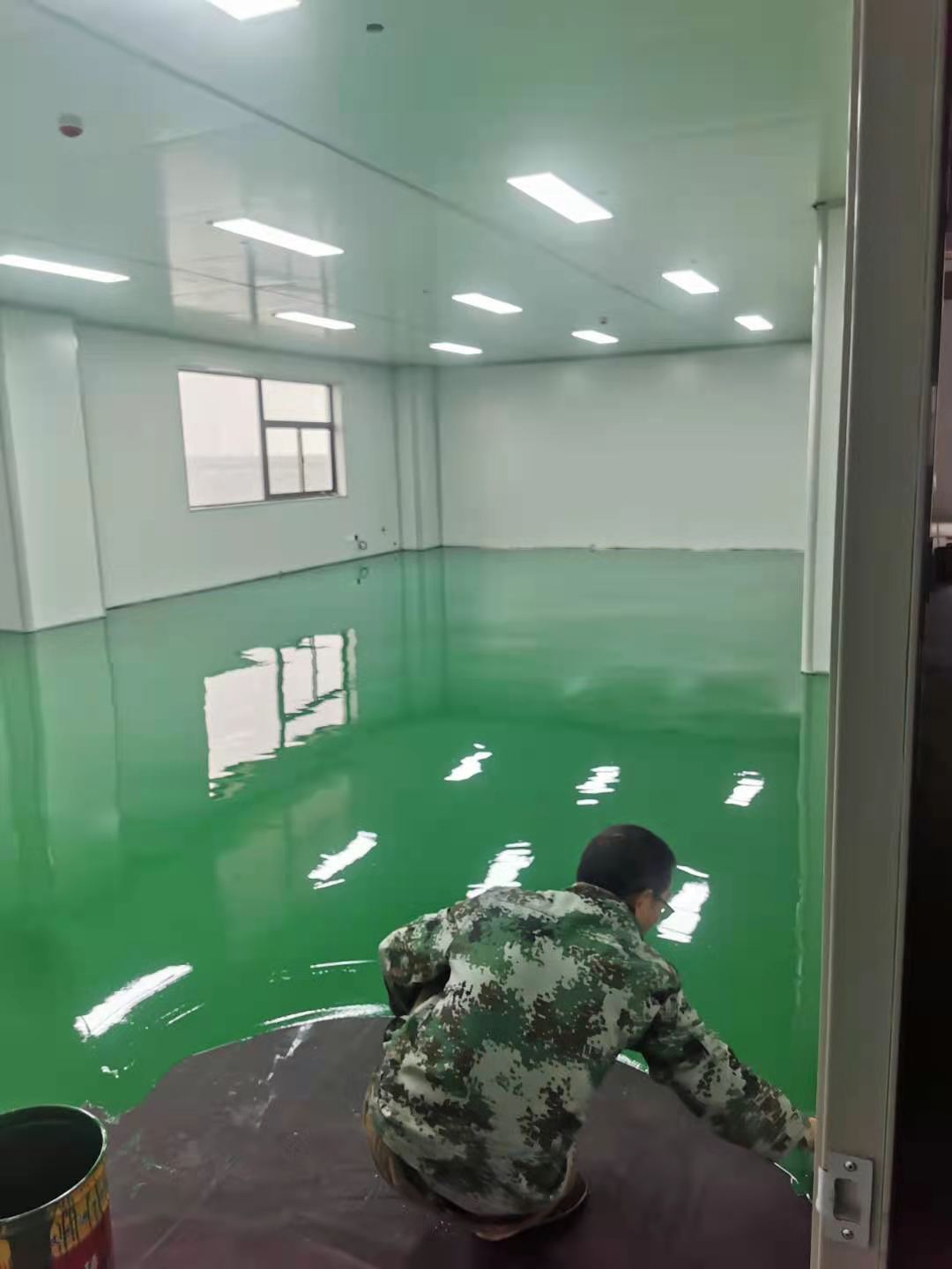 江苏南通人先医疗科技有限公司防静电自流平地板项目